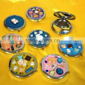 Metal Folding Round Shape Rhinestone Pocket Compact Mirror Make up Mirror thumbnail-1