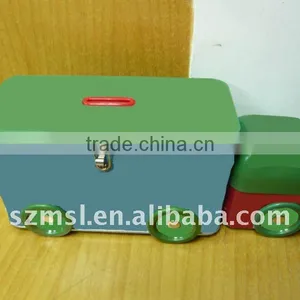 Car-shaped Tin Money Bank thumbnail-1