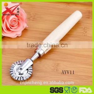 Factory Price Top Quality Hot Sale Wood Handle Stainless Steel Material Pizza Cutter thumbnail-1