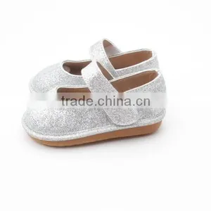 Hot Selling Childrens Squeaky Shoes Mix Color Shoes for Kids thumbnail-3