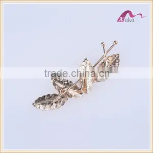 Fancy Women Metal Gold Plate Leaves Hair Pins for Women High Fashion thumbnail-2