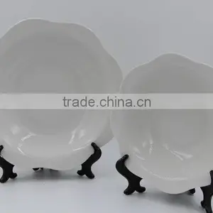 PORCELAIN DISH IN LOTUS SHAPE thumbnail-3