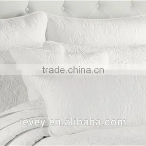 Good Quality Competitive Price Pure White 100% Cotton Reactive Printed Plain Style Sanding Quilted Patchwork Bedspread thumbnail-3