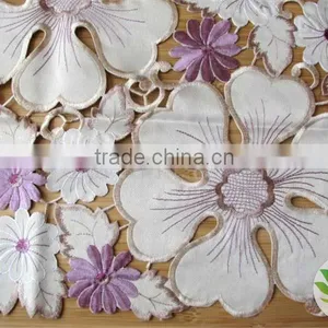 Finest Quality Satin Tablecloth Machine Embroidered Tablecloth Wedding Tablecloth Embroidery Design Tablecloth thumbnail-2