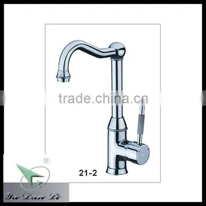 Brass Body Chromed Deck Mounted Kitchen Faucet Mixer Crown Kitchen Faucet thumbnail-1