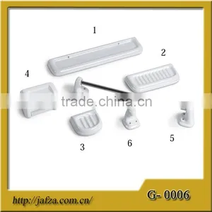 G006Charming Bathroom Accessory Set thumbnail-1