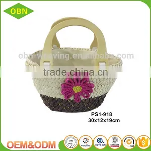 Wholesale China Beautiful Flower Lady Lovely Woven Natural Tote Straw Beach Basket Bag thumbnail-2