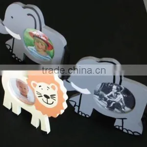 Very Cute and Popular Wooden Photo Frame thumbnail-1