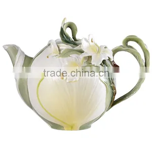 Porcelain Ginger Lily Teapot With Hand-painting thumbnail-1