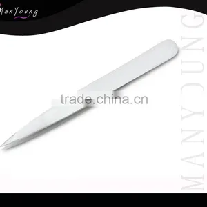Manicure Factory Eyebrow Tweezer thumbnail-1
