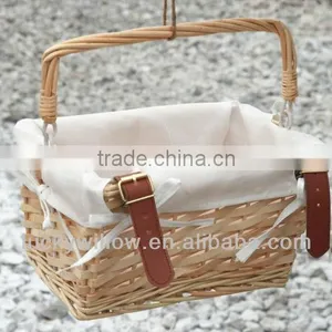 Chic Wicker Bicycle Basket With Liner thumbnail-1