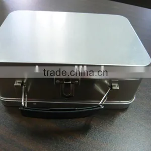 Plain Lunch Tin Box thumbnail-1