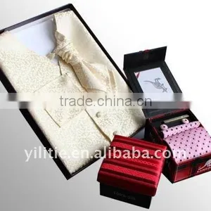 Gift Silk Necktie and Gift Vest Coat thumbnail-1