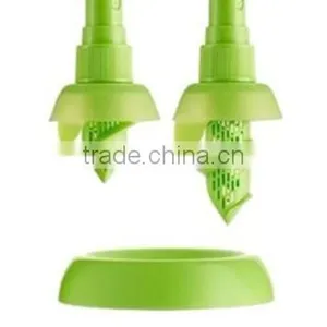 Plastic Manual Lemon Squeezer Round Lemon Squeezer for Orange Lemon thumbnail-2