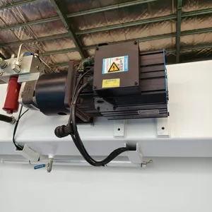 TPM8 Series 100-Ton 3.1-Meter Electro-Hydraulic Servo CNC Press Brake thumbnail-4