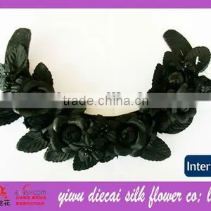 Gorgeous Blooming Flower Necklace thumbnail-2