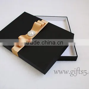 Handmade Black Wedding Invitation Packaging Boxes thumbnail-1