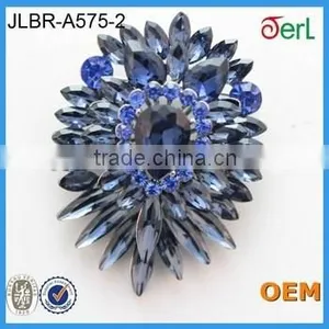 Lovely Large Crystal Brooch for Garment Accessories thumbnail-4