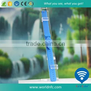 Cheap Waterproof NFC Bracelet RFID Silicone Wristband for Swimming Pool thumbnail-3