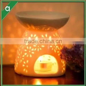 Apple Aroma Luxury Soy Wax Scented Candle in Glass Jar thumbnail-3