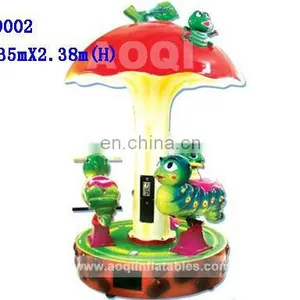Three Persons Worm Carrousel thumbnail-1