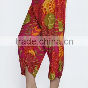 Women Cotton Black Mulicolored Flowers Design Short Harem Capri Pants thumbnail-3