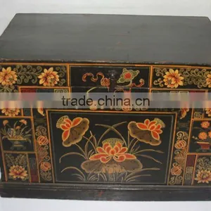 Chinese Antique Pretty Small Storage Box thumbnail-1