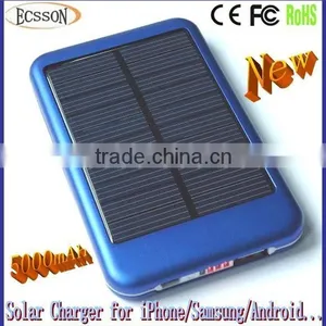 5000mAh Solar Cell Phone Charger thumbnail-1