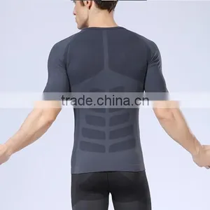 Mens Seamless Sport Compression T-shirt thumbnail-5