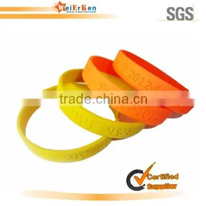Custom Adjustable Silicon Wristband thumbnail-5