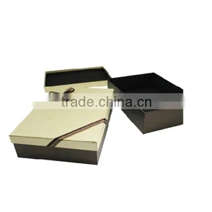 Custom Cardboard Paper Packaging Box for Cloth thumbnail-3