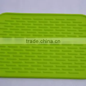 Heat Resistant Water Proof Non Slippery Silicone Dining Table Mat thumbnail-5