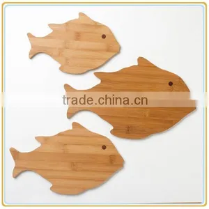 Bamboo Swimming Fish Cutting Board thumbnail-1