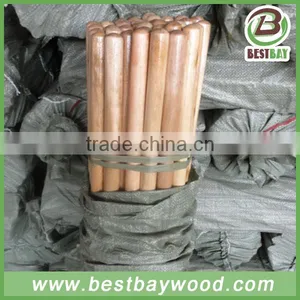 Varnish Painted Wooden Rake Handle Made in China thumbnail-3