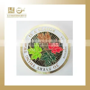 Maple Leaf Replica Coin thumbnail-1
