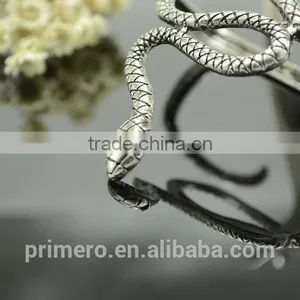 Retro Punk Attractive Curved Stretch Snake Cuff Bangle Serpentine Gold Bracelet thumbnail-5