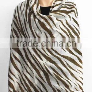 Zebra Pattern Printed Wool Scarf thumbnail-3