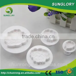 China Wholesale Cake Decorating Plunger Cutters thumbnail-1