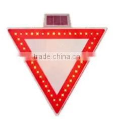 China Supplier Solar Signal of Giving Way, Flashing Led Traffic Signage of Giving Way thumbnail-1