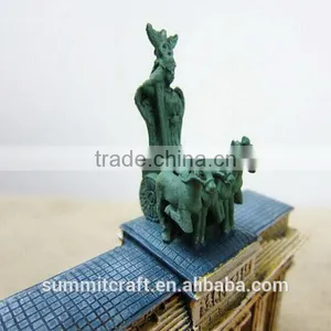 Resin Brandenburg Gate in Berlin Germany Gift Souvenir thumbnail-5