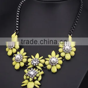 Fashion Multicolor Resin Pendant Cheap Necklace Jewelry Hot Sale thumbnail-2