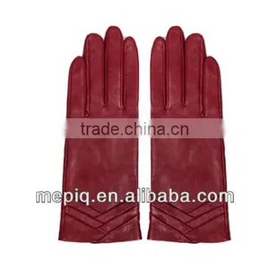 Red Design Fashionable Leather Gloves thumbnail-1