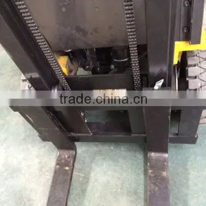 1.5 Tonnes Electric Forklift thumbnail-5