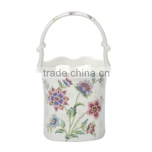 2013 Hold for Soup Ladle and Ceramic Vase thumbnail-1