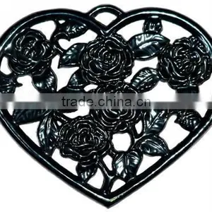Heart Shape Cast Iron Cooking Trivet With Flower thumbnail-1