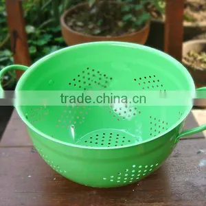 Metal Fruit Holder thumbnail-1