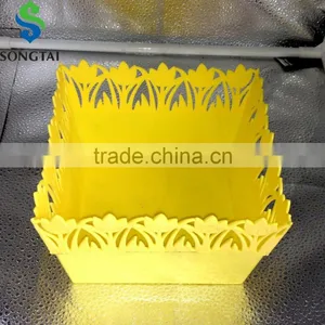 Flower Design Brim Fruit Plate thumbnail-1