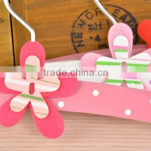 Korean Style Color Hanger for Baby and Kid&Children Clothes/Cartoon Wooden Hanger thumbnail-2