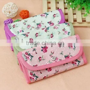 Flannel Exquisite Crochet Hook Bag thumbnail-1