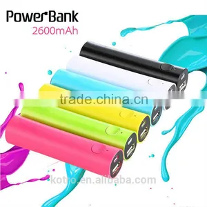 Rubber Oil Mobile Cellphone 18650 li Ion Battery Portable Power Bank Charger 2600mAh thumbnail-2